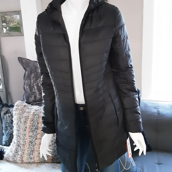 New Balance Jackets & Blazers - NWT 💙 New Balance Puffer Quilted Style Jacket